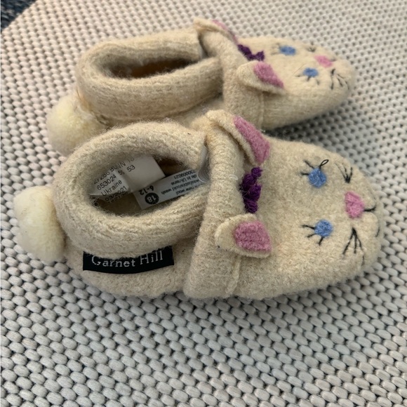 Garnet Hill baby wool bunny slippers. Size 6-12 months gently used. - Picture 2 of 3